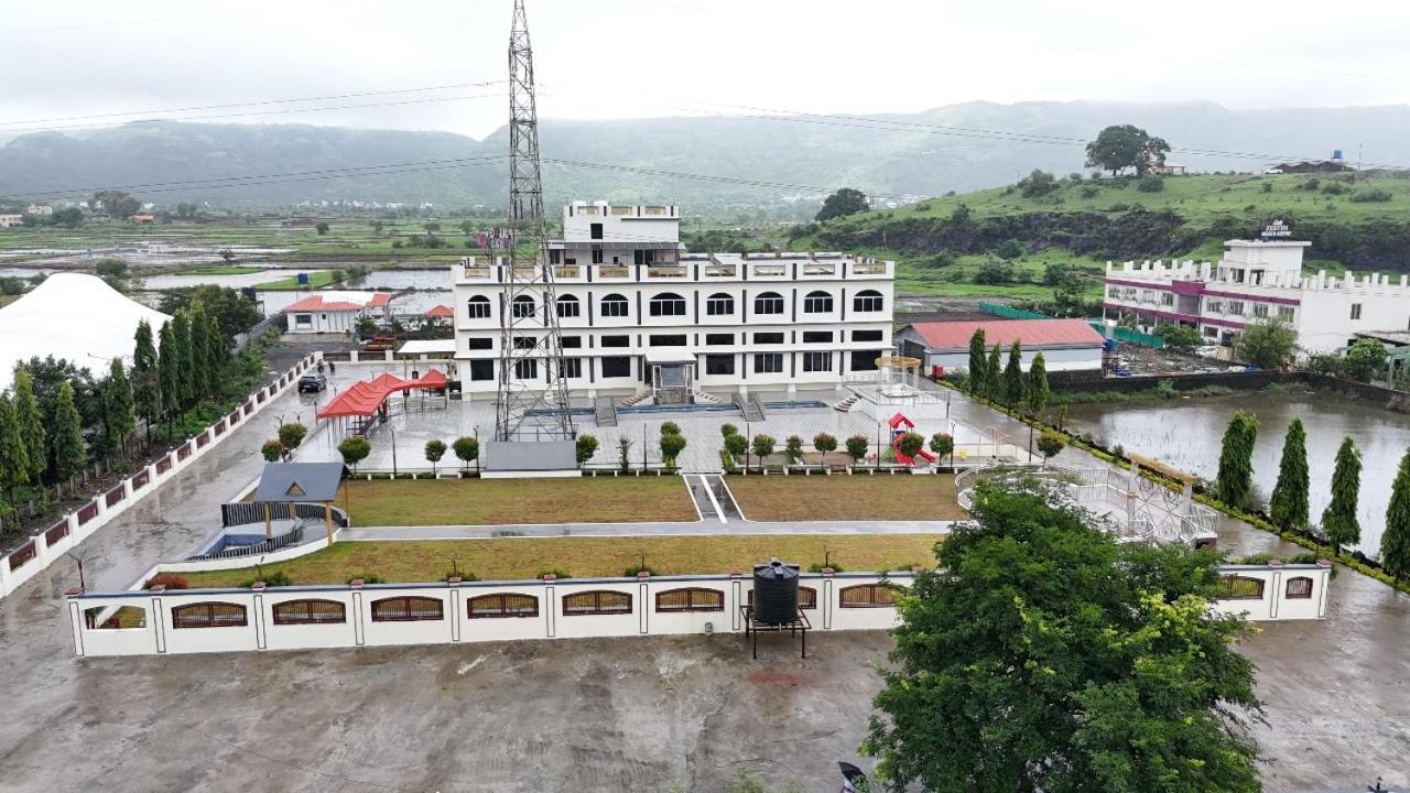 Vedika Garden Otel Lonavala Dış mekan fotoğraf