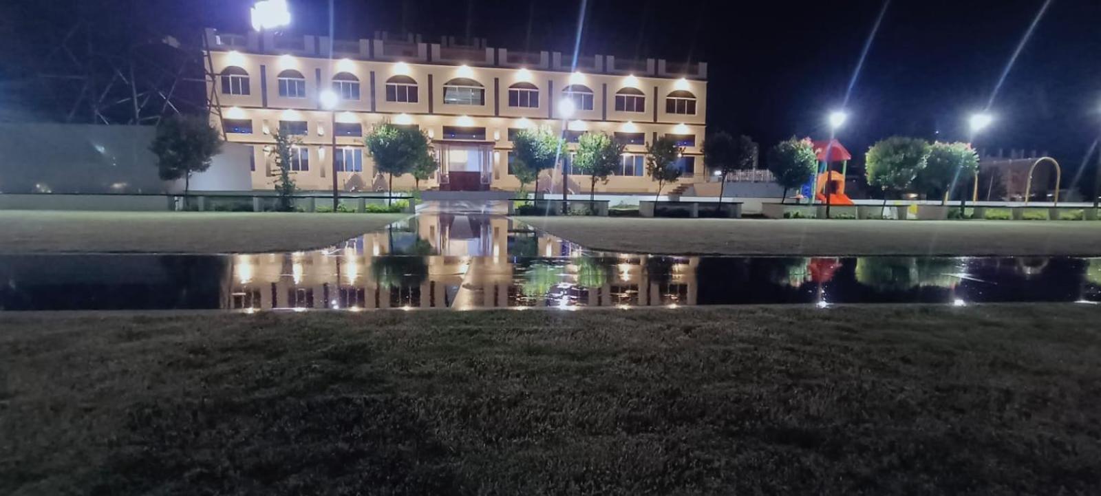 Vedika Garden Otel Lonavala Dış mekan fotoğraf