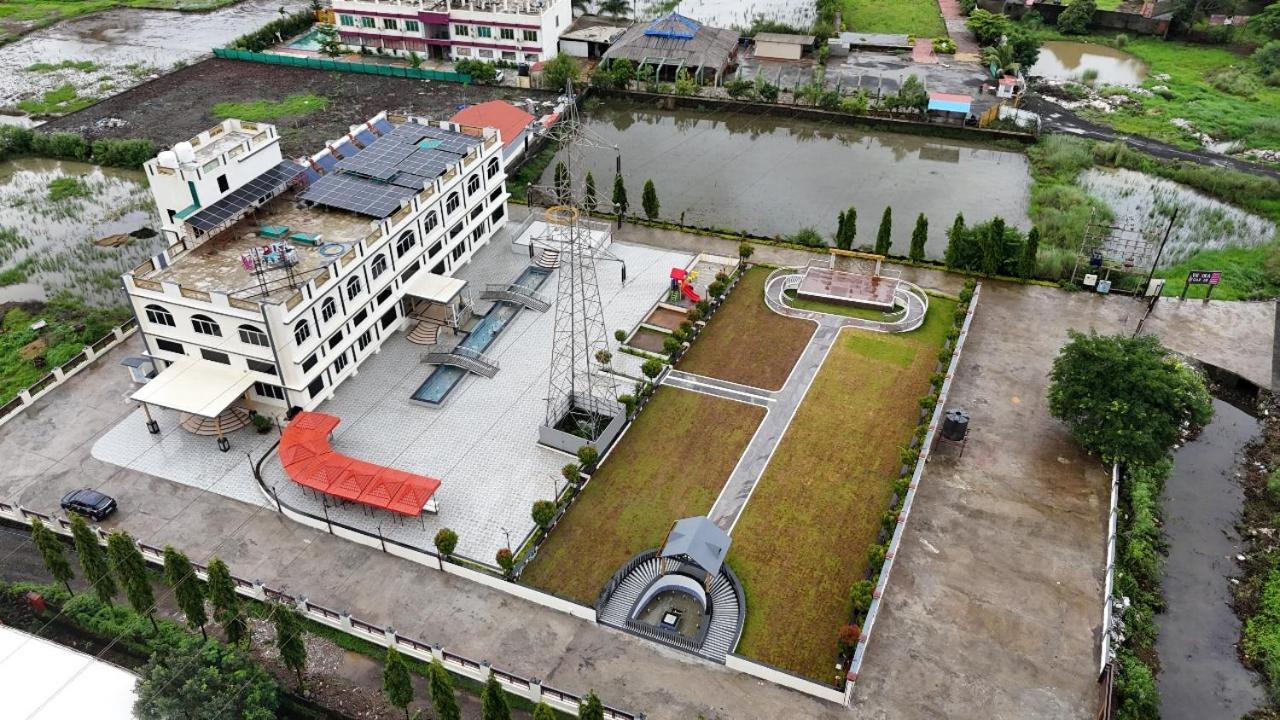 Vedika Garden Otel Lonavala Dış mekan fotoğraf