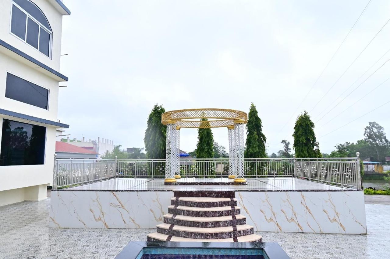 Vedika Garden Otel Lonavala Dış mekan fotoğraf