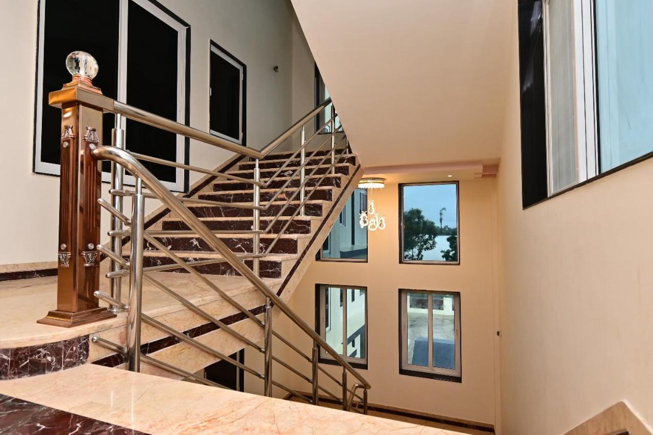 Vedika Garden Otel Lonavala Dış mekan fotoğraf
